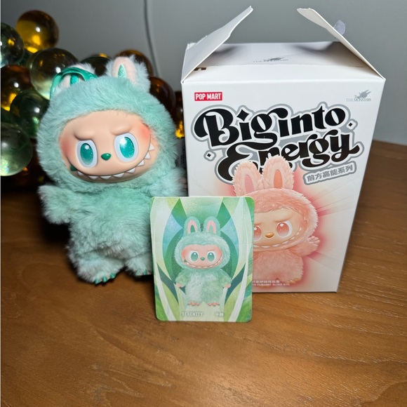 Authentic Big Into Energy Serenity Labubu - Picture 4 of 4